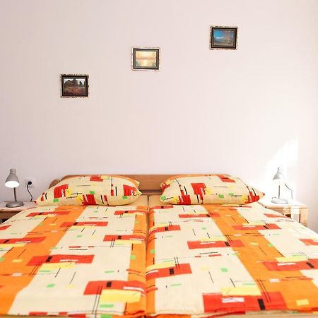 Apartmaji Berginc โคบาริด ภายนอก รูปภาพ