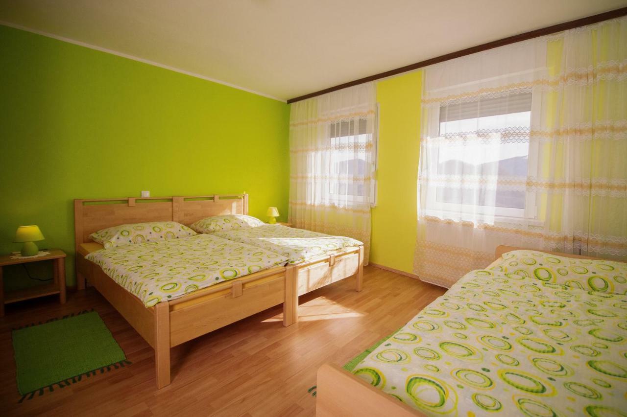 Apartmaji Berginc โคบาริด ภายนอก รูปภาพ
