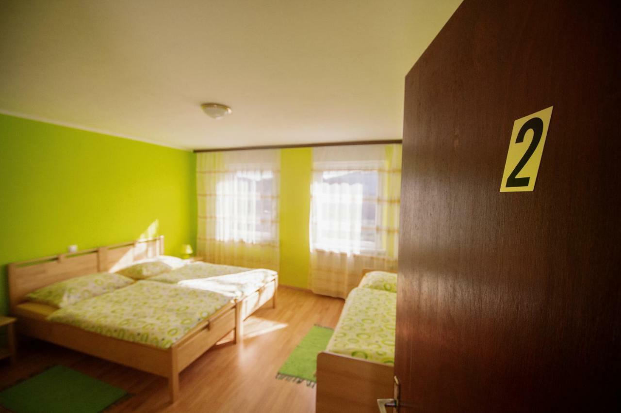 Apartmaji Berginc โคบาริด ภายนอก รูปภาพ