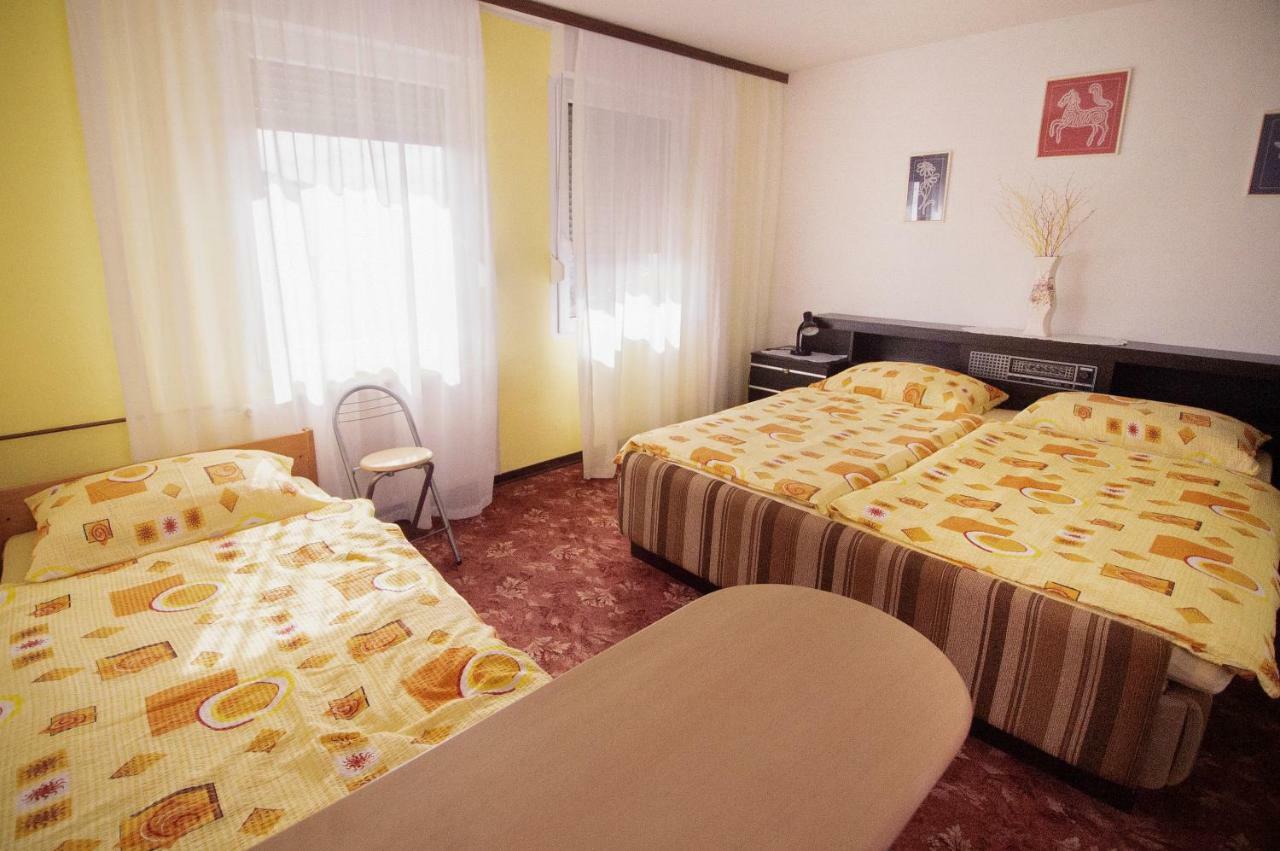 Apartmaji Berginc โคบาริด ภายนอก รูปภาพ