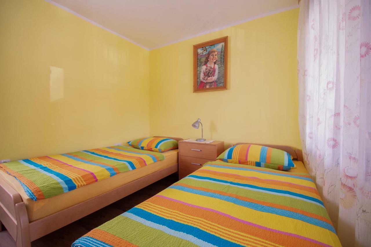 Apartmaji Berginc โคบาริด ภายนอก รูปภาพ