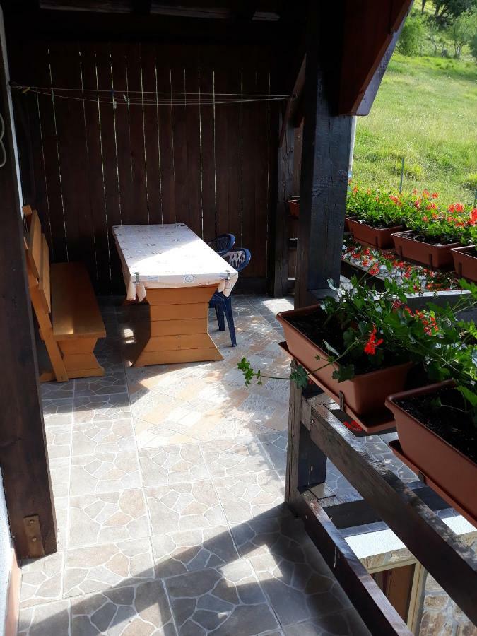 Apartmaji Berginc โคบาริด ภายนอก รูปภาพ